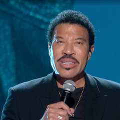 Lionel Richie Postpones Next 2 Concerts After Health Scare During Minnesota Show