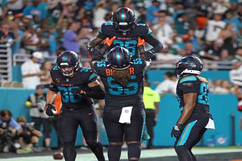 Dolphins extend Aaron Brewer to $52.5M contract to bolster offensive line