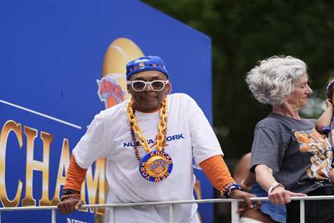 Spike Lee revels in Knicks championship parade after 53-year wait