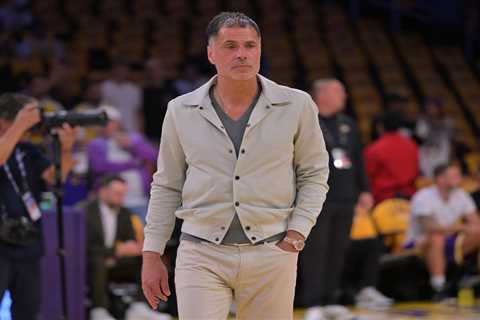 Lakers shopping first-round pick as win-now pressure mounts