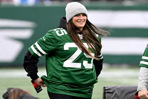 Jets super fan who attempted 100K field goal returning to MetLife with World Cup tickets