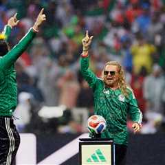 Maná Delivers Rock Version of José Alfredo Jiménez’s ‘El Rey’ for Mexico-England Match’s..