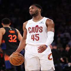 Donovan Mitchell signs $273 million extension with Cavaliers as LeBron James rumors linger