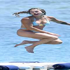 Bikini-clad Aryna Sabalenka, fiancé brush off shock Wimbledon upset with Greece getaway