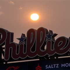 Smoky Mets-Phillies conditions caused ‘burning’ eyes — and felt like ‘you were sitting by a..