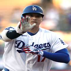 Dodgers reveal Shohei Ohtani’s status for Yankees series after knee concern