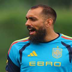 Spanish goalkeeper doesn’t ‘want to go to prison’ for refusing to shake Trump’s hand if team wins..