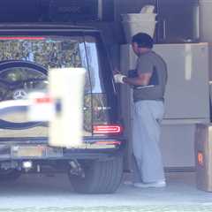 Bandaged Kyle Shanahan seen for first time since violent car wreck
