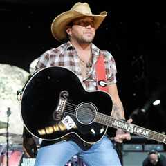 Chart Rewind: In 2011, Jason Aldean Added Another No. 1 ‘Anthem’