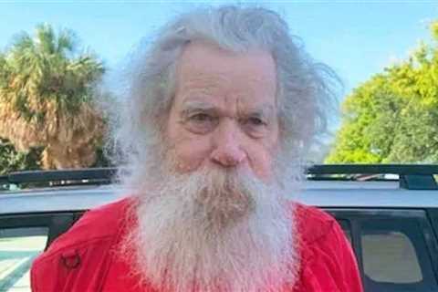 Man Named 'Santa Claus' Arrested For Allegedly Trying to Meet Up with Teenager For Sex