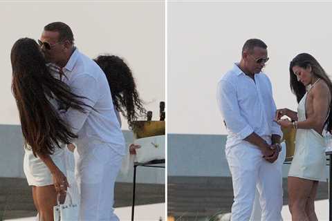 A-Rod Plants Lip Smacker on Beatiful Brunette at Michael Rubin's White Party