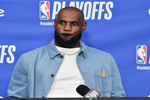 LeBron James disappoints with free agency update during Fanatics Fest appearance