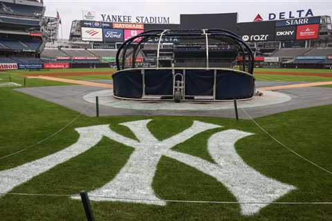 Dodgers-Yankees game rained out; doubleheader scheduled for Sunday