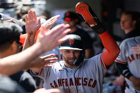 Giants blow another lead, drop series to Mariners in dose of reality