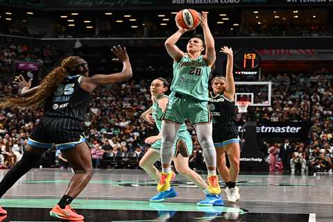 Sabrina Ionescu’s torrid fourth quarter leads comeback win over Sky to send Liberty into All-Star..