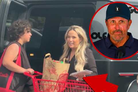 Phil Mickelson's Wife Removes Wedding Ring Amid Misconduct Claims