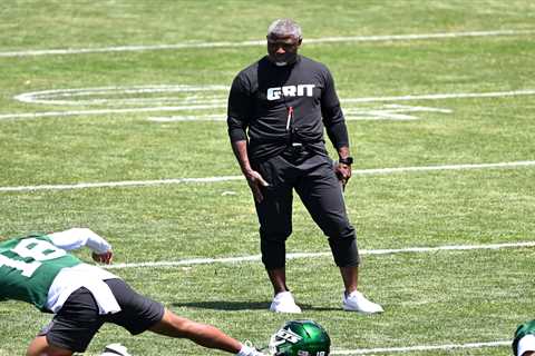 Aaron Glenn’s second Jets season features a retooled roster — and same heavy burden to shed