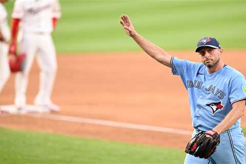 Max Scherzer gets two standing ovations from Nationals fans in injury return