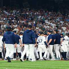 Tigers-Mariners in heated confrontation after five players hit by pitches