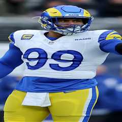 Aaron Donald is walking a high-wire with a Rams reunion far from guaranteed success