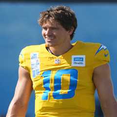 Justin Herbert, Madison Beer pack on the PDA during Chargers’ joint practice with 49ers