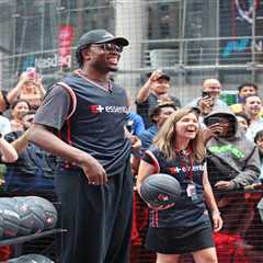 OG Anunoby relives his iconic NBA Finals moment — with the help of fans in Times Square