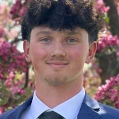 Wisconsin high school QB dead at 17 after suffering injuries in game