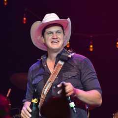 Chart Rewind: In 2016, Jon Pardi’s ‘Boots’ Stepped to No. 1 on Country Airplay