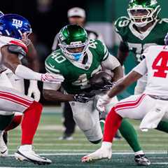 Jets’ Chip Trayanum carted off, taken to hospital with neck injury in scary scene