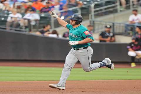 Yankees sign Mitch Garver after whiffing on catchers at trade deadline