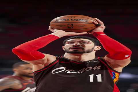 Ex-NBA star Enes Kanter Freedom claims he’s entering 2027 WNBA Draft in wake of Sophie Cunningham..