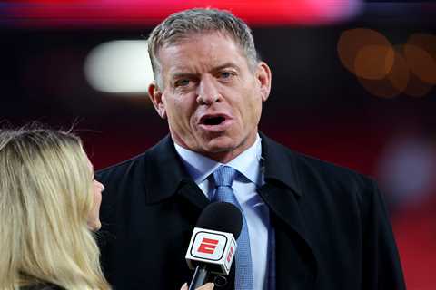 Troy Aikman makes surprising Dolphins dig after signing on as team consultant
