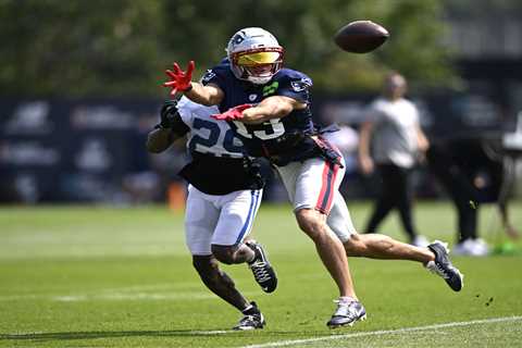 Mack Hollins breaks out adult-themed TD celebration after long practice score