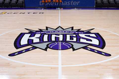 Former Kings trainer sues for alleged pregnancy discrimination