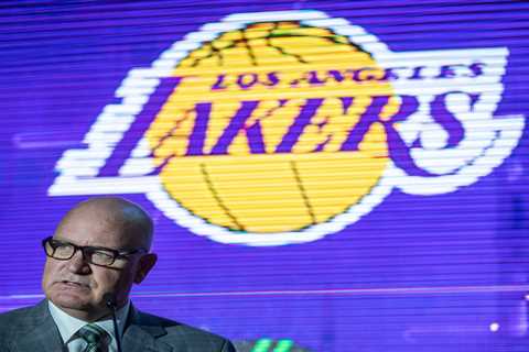 Ex-Lakers business boss Tim Harris consulting for UCLA in ‘real win’
