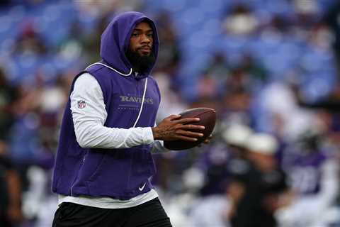 Ravens receiver allegedly broke car window in domestic incident — with 3-month old child inside