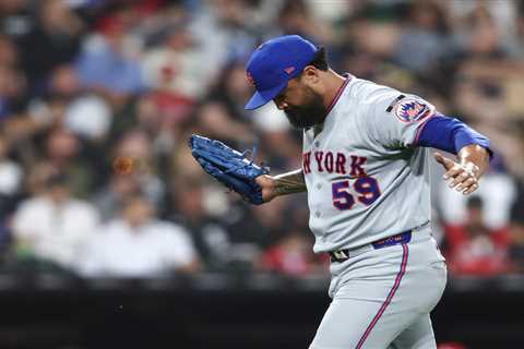 Sean Manaea’s Elvis Night Mets meltdown ends in walk-off loss to White Sox