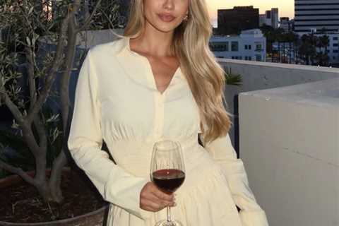 Wyndham Clark’s girlfriend admission has new meaning after blowing BMW lead: ‘She distracts me’