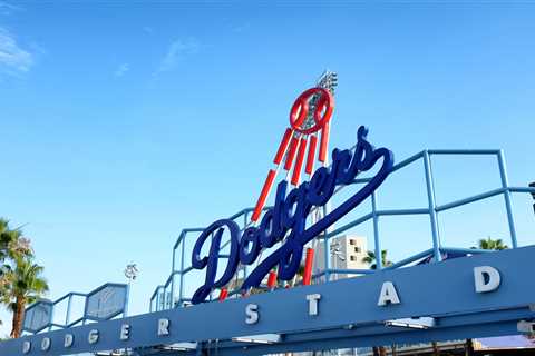 Dodgers, arch-rival Giants jump into bed together ‘betting’ on the future of sports