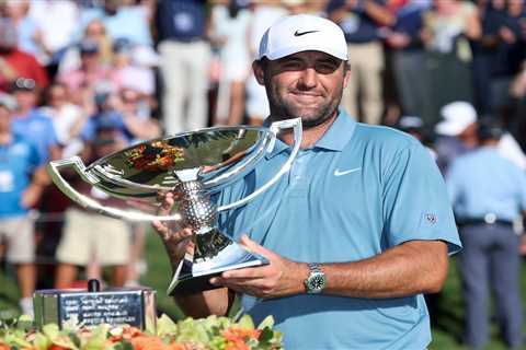 Scottie Scheffler rallies to win $10 million purse, FedEx Cup while passing Tiger Woods in career..
