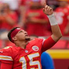 2026 NFL Predictions: Patrick Mahomes will return to dominance in comeback season
