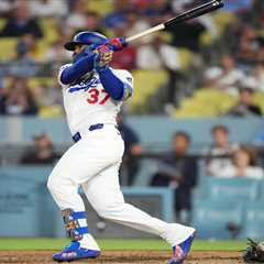 Teoscar Hernández found his swing in time to save job, spark Dodgers walk-off win