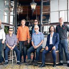 In Canada: How Blue Rodeo’s ‘Hasn’t Hit Me Yet’ Became a ‘Rallying Call’ After Trump’s Lake Ontario ..