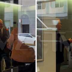 Robert De Niro Chats Up Lindsay Clancy's Lawyer Kevin Reddington