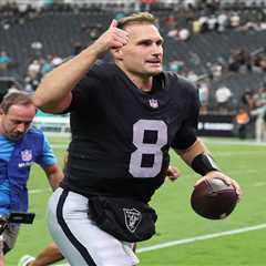 Kirk Cousins has hilarious mic’d-up response after passing John Elway on all-time touchdown passes..