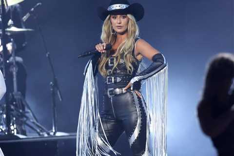Lainey Wilson and Five For Fighting’s John Ondrasik to Perform on ‘9/11 Tribute in Light: Live From ..