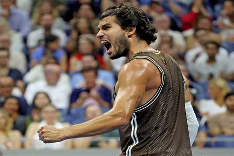 Carlos Alcaraz rolls after slow start to cruise into third round of US Open
