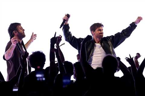 14 Concertgoers Hospitalized at The Chainsmokers’ San Jose Show