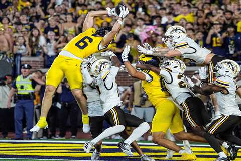 Group of refs, officials call explanation of controversial Michigan ending ‘pile of garbage’:..