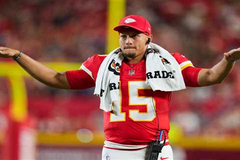 2026 NFL predictions: Bet on regression for Patrick Mahomes in return from injury